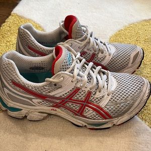 ASICS size 9 gel cumulus sneakers IGS